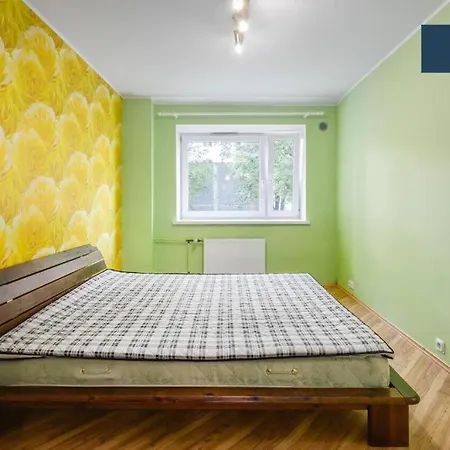 Bright Near Bus Statioon Apartamento Tallin