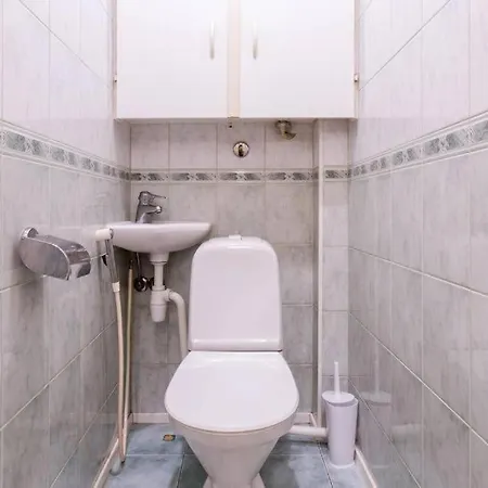 Bright In Centre Tallin