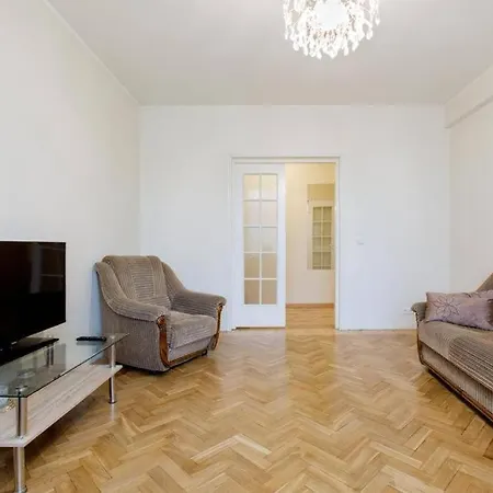 Apartamento Bright Near Bus Statioon *